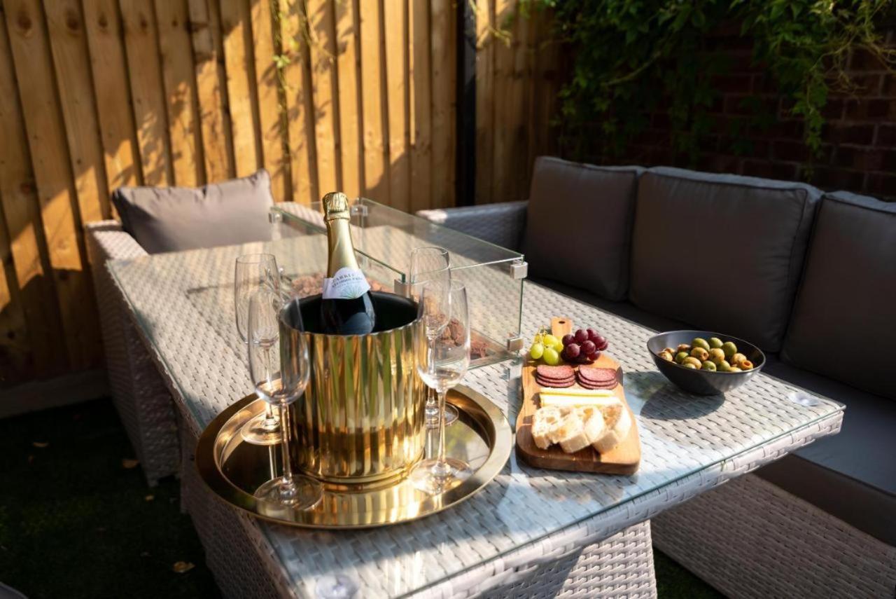 Cosy Cardiff Apartments - Garden Lounge Kültér fotó